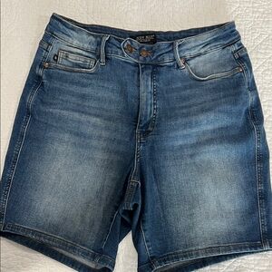 Judy Blue Faded Blue Denim Bermuda Shorts